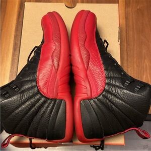 Air Jordan retro 12 flu game size 9 super clean comes with OG box